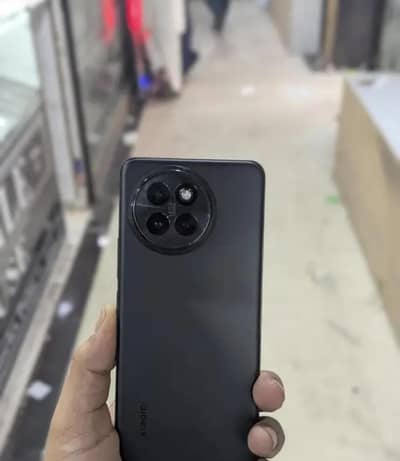 Redmi Civi 4 pro  24/512 gb sim Time available exchange
