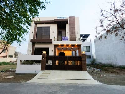 Prime Location 5 Marla House In DHA 11 Rahbar