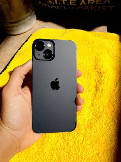 iPhone 13 box wala all ok warranty ha abhi 10 months ki