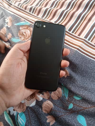 Iphone 7 10/10 mint condition