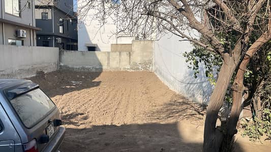 5 Marla Plot For Sale in Lahore