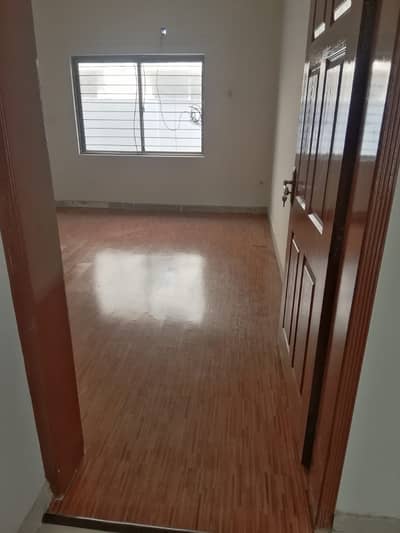 10 Marla House For Sale In Askari 10, Lahore