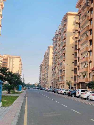 13.5 Marla 4-Bedroom Apartment Available for Sale Sector F, Askari 10, Lahore**