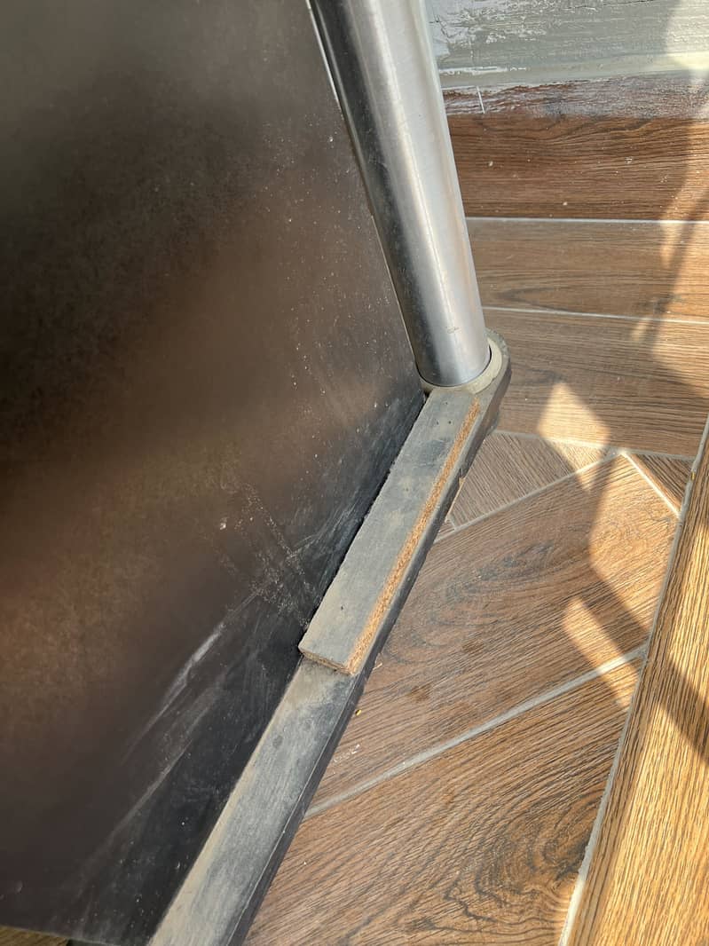 Computer and office table 4