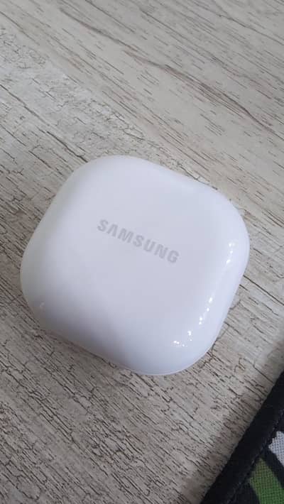 Samsung Buds FE
