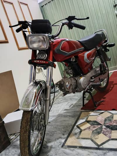 new Asia 2o25 model number nahi Laga hua bike ok condition may ha
