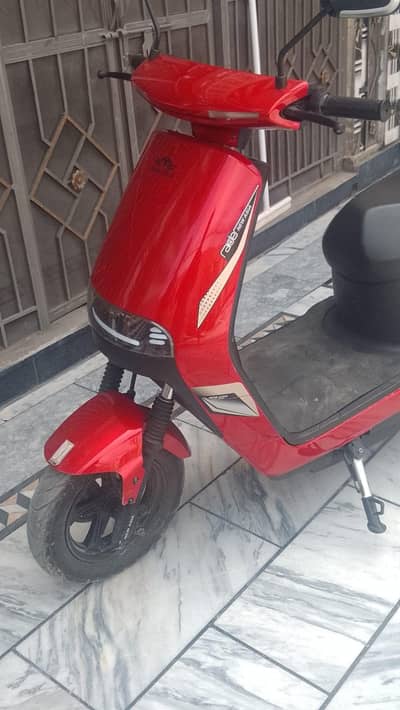 Electric scooty