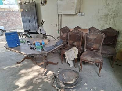 Dinning Table and Chairs for urgent sales