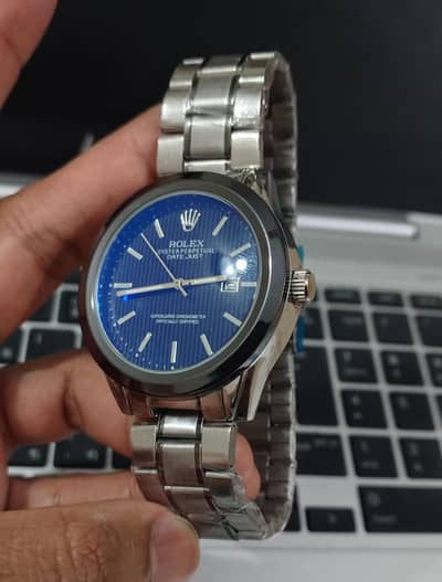 Good Quality Men's Wrist Watch with Date