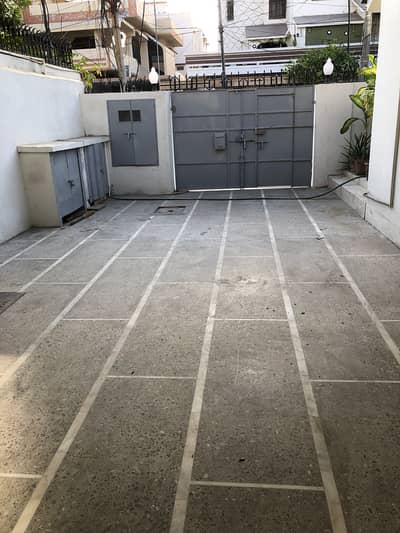 Portion Available For Rent In Gulshan e Iqbal Block 9