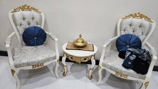 chair with coffee table