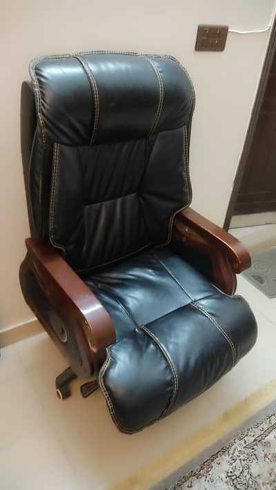 executive office chair