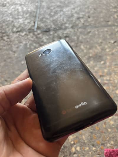 TOUCH DUAL SIM PHONE FOR CALL AND DATA