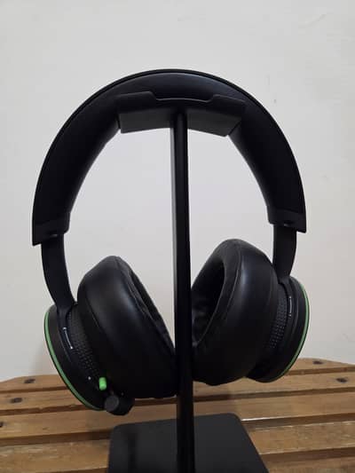 Microsoft Xbox Wireless Headset – (UK Imported)