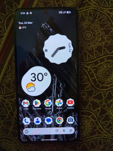 Google Pixel 8 Pro 12/256 GB---9/10