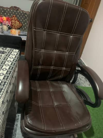Hydraulic Office Chair Adjustable Height Good Condition