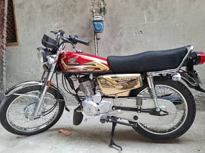 Honda 125S Gold
