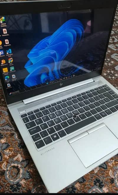 Hp Laptop 8gb 256 i5 8th generation all orignal