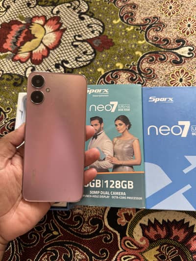sparx neo 7 ultra 8/128gb lush condition