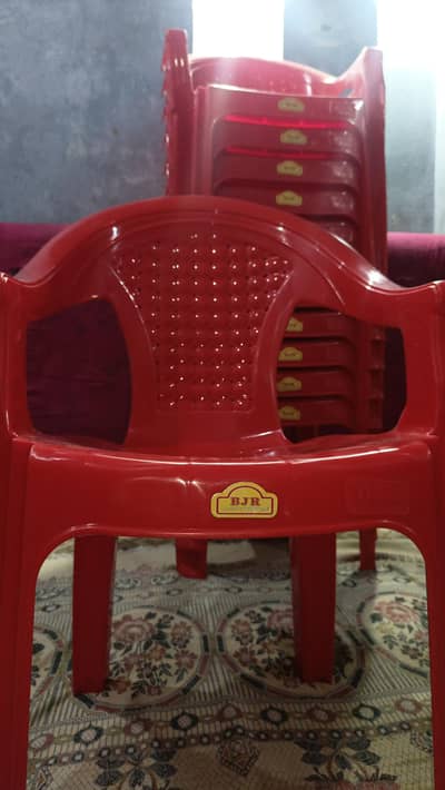 Plastic chairs for sale