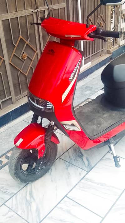 Electric scooty