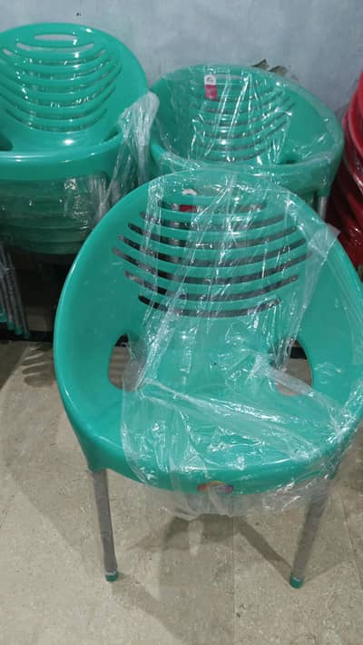 Plastic chairs for sale