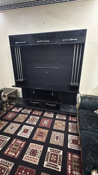  Elegant Wooden TV Console Unit – Modern Design | Perfect Condition 