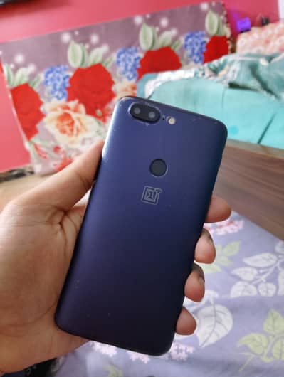 OnePlus 5t for sale both sims approved
