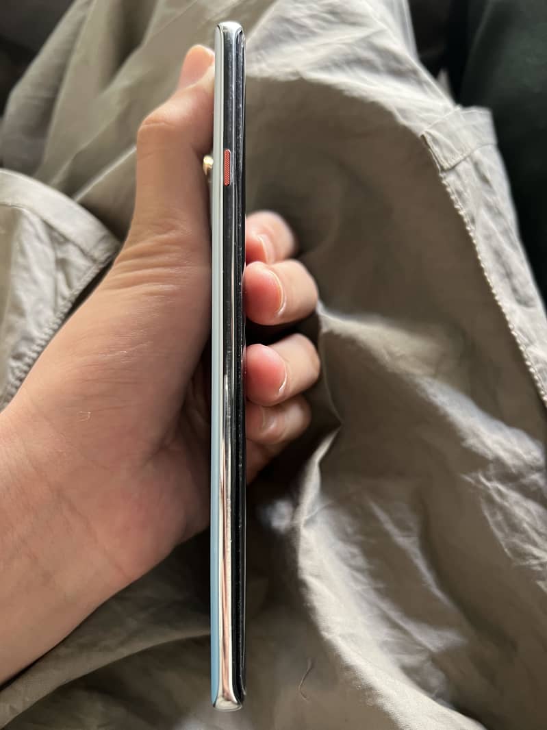 Tecno 4
