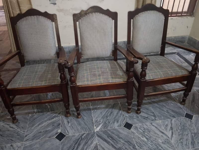 chairs 0