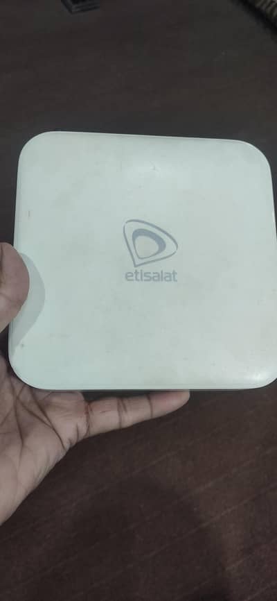 ETISALAT 4K UHD ANDROID BOX
