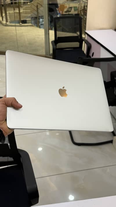 MacBook Pro 16-inch 2019 | Core i7 | 16GB RAM | 512GB SSD| Excellent