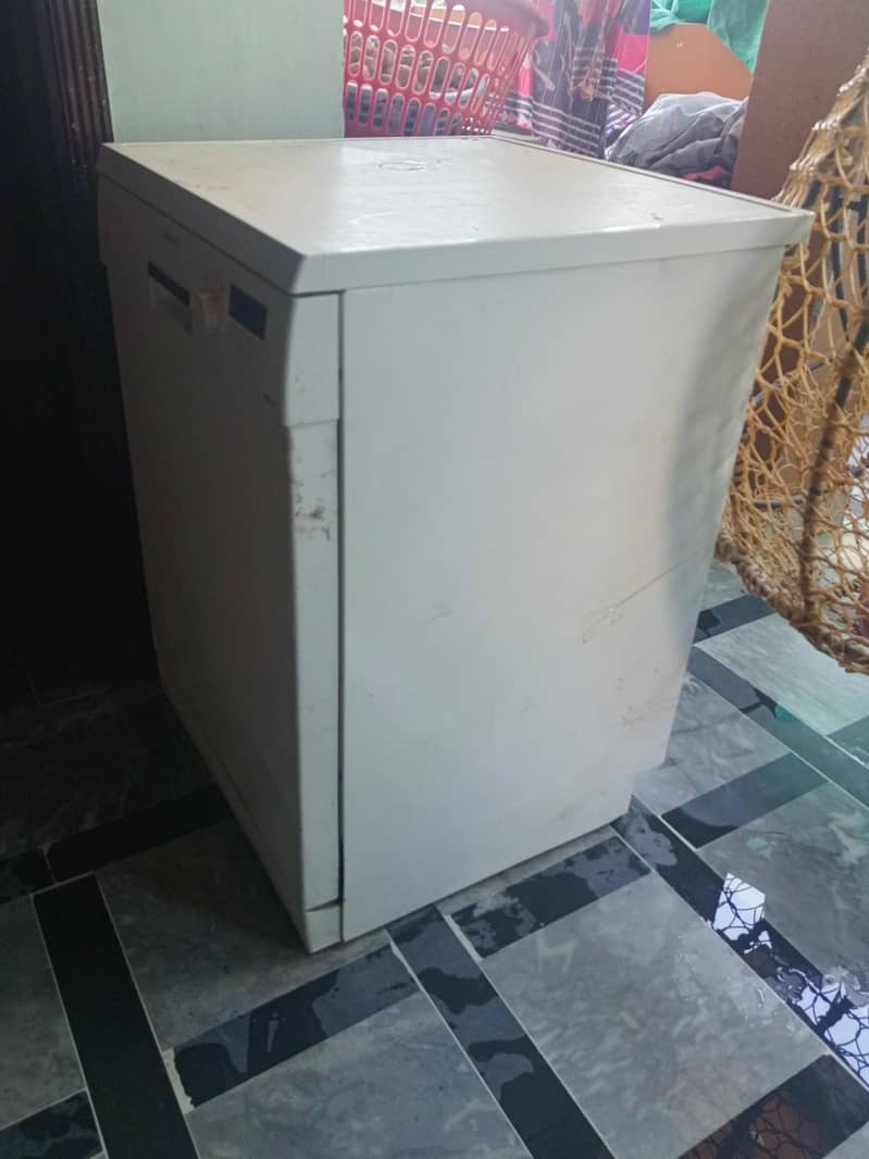 Dishwasher Cleaner Automatic machine 2