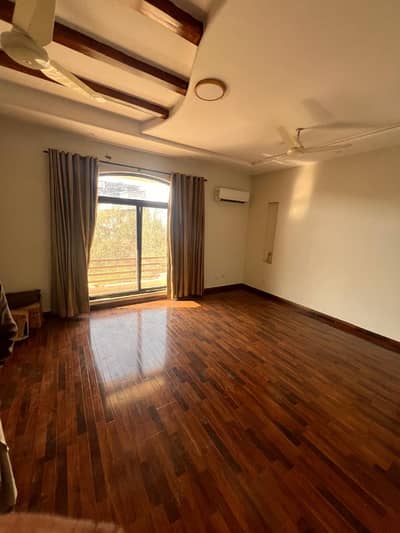 Beautiful house investor prize