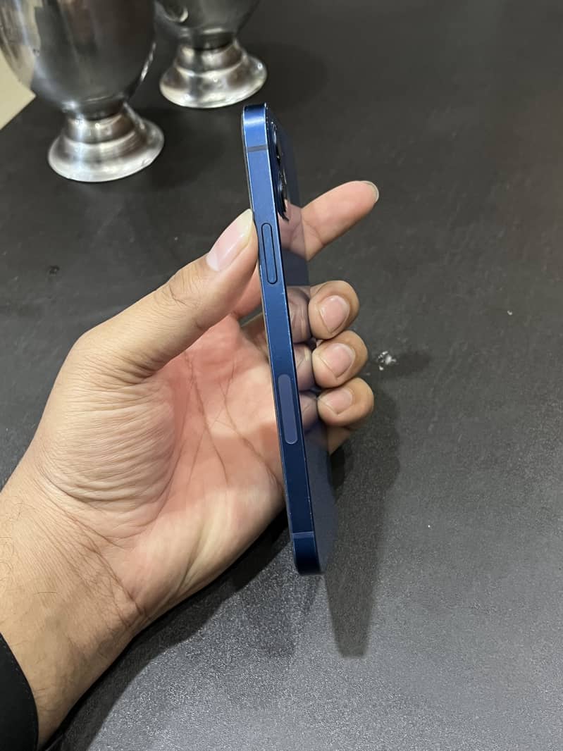 iPhone 12 Sim lock 0