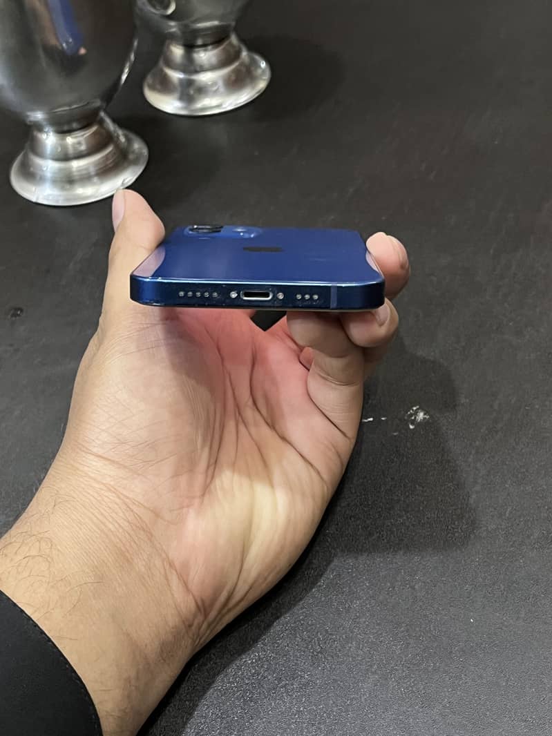 iPhone 12 Sim lock 1