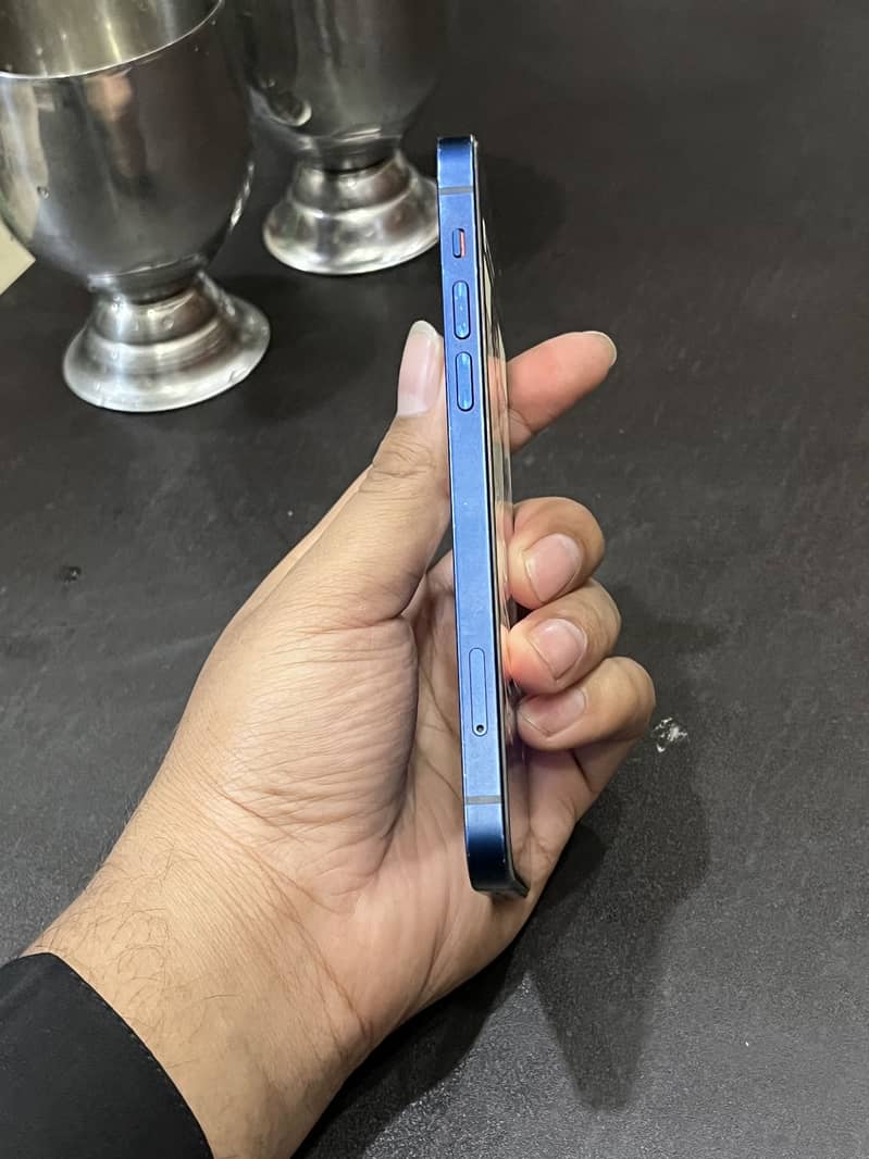 iPhone 12 Sim lock 4