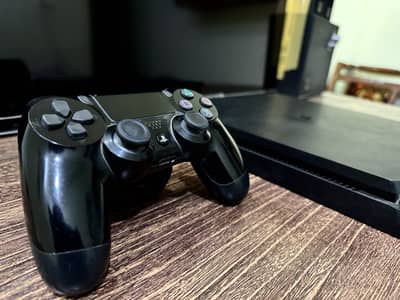 Ps4 1tb with box and 1 orignal controller 10 games included