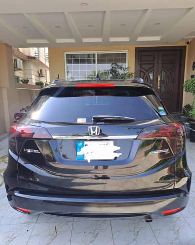 HONDA VEZEL BLACK FOR  URGENT SALE