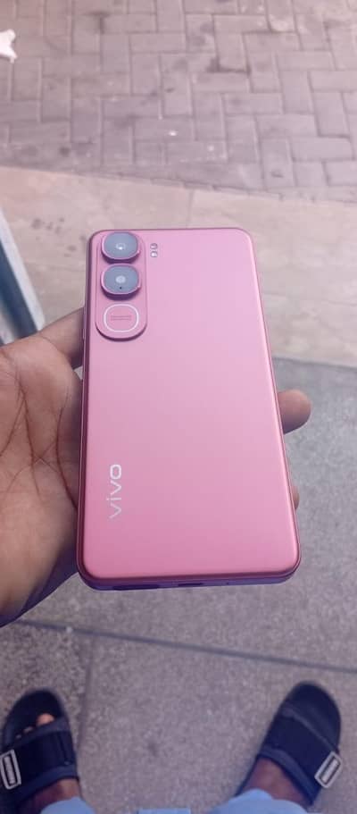 mere pass do mobile hai redmi aur vivo jisne lene hain WhatsApp per