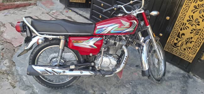 Honda cg 125 Model 2023 Red colour