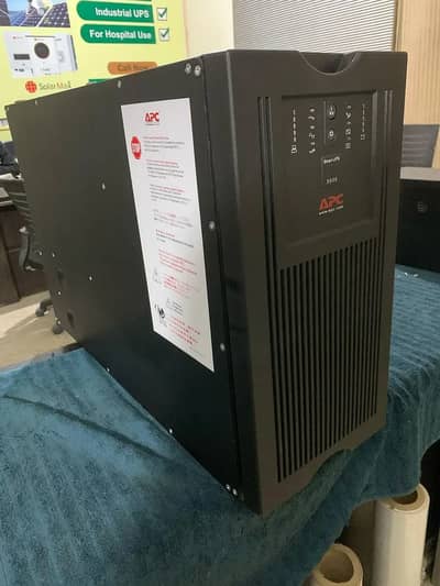APC Smart UPS 5000va 230v SUA5000RMI5U