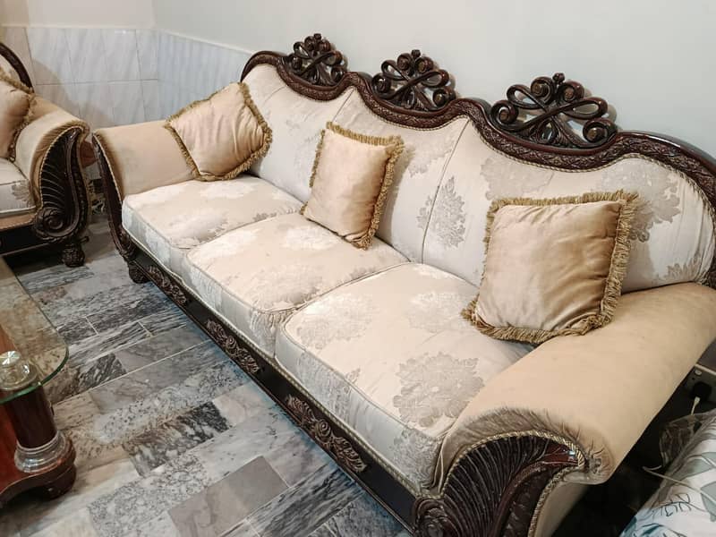 Sofa Set With Table 7