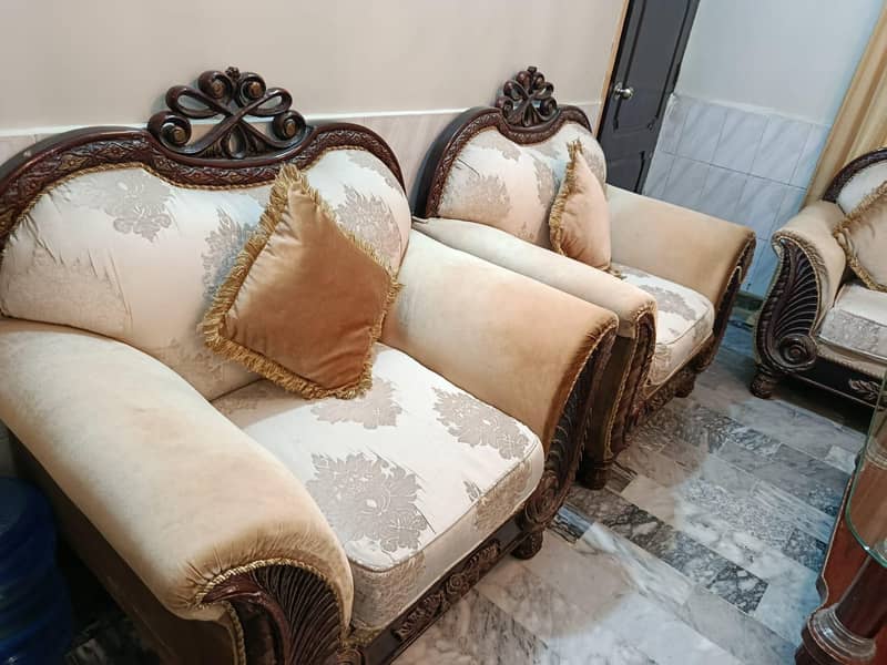Sofa Set With Table 9