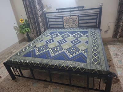 jumbo size iron bed