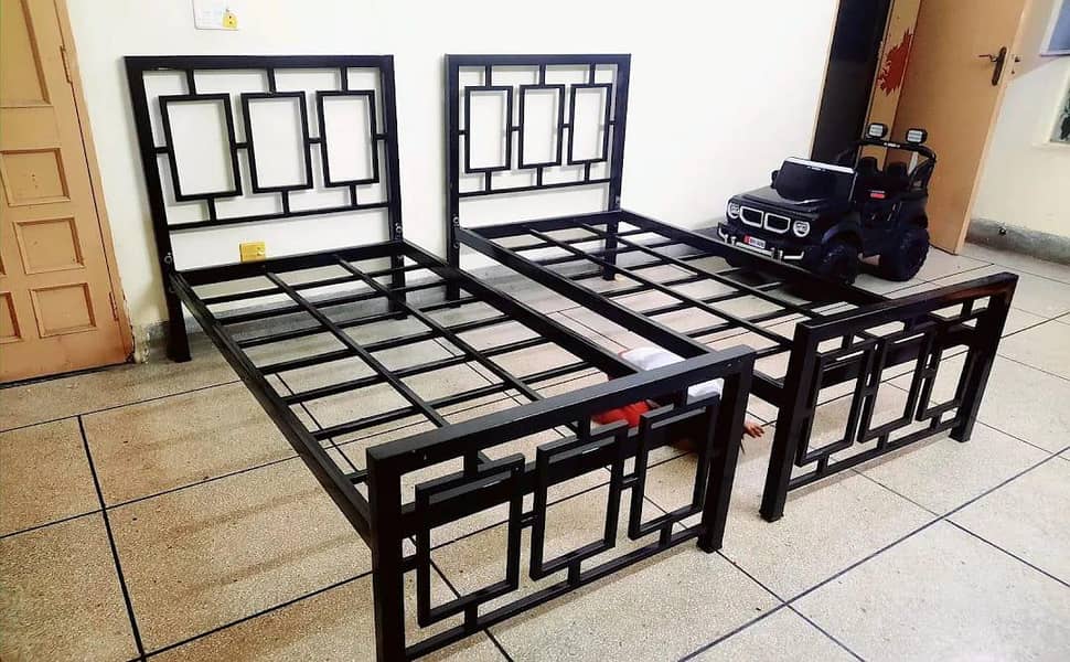 single iron bed 0