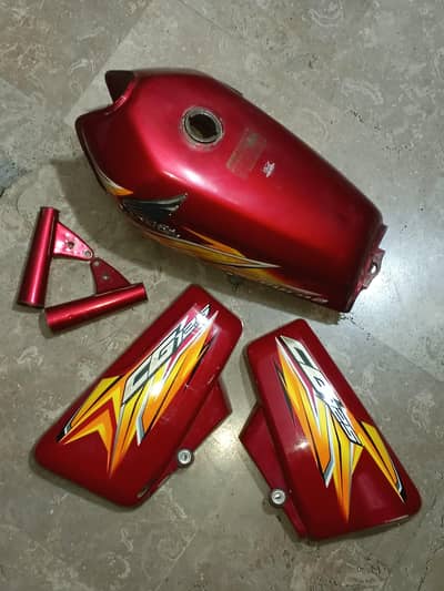 Honda CG 125 Original Tank and Sides.