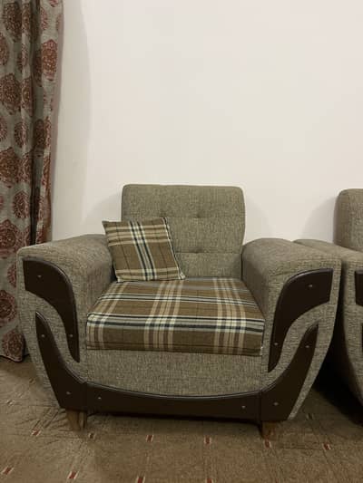 5 seater sofa set (Good Condition)