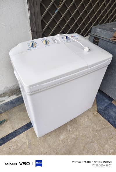 For sale Dawlance twin tub washing machine