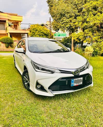 Toyota Corolla Altis Grande 1.8 full option Total Genuine 20/21 model